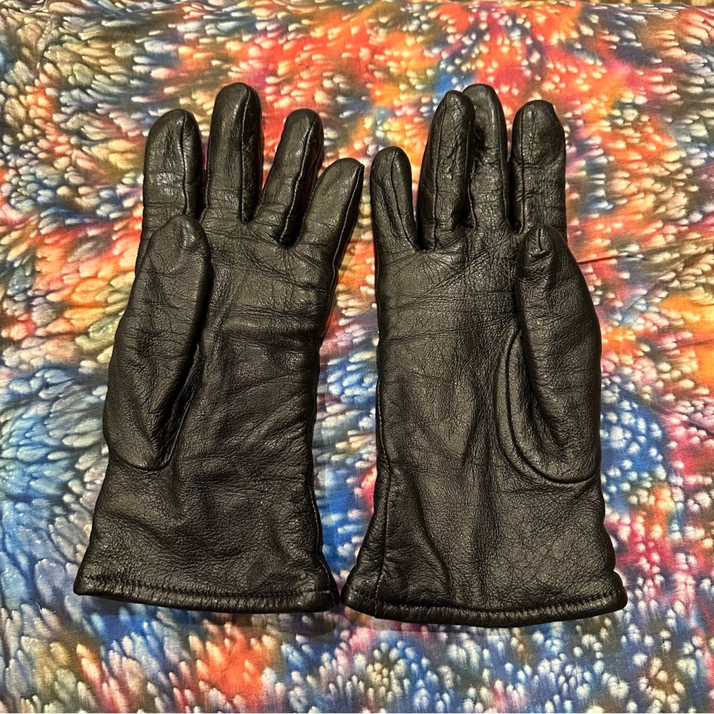 Damascus black leather gloves